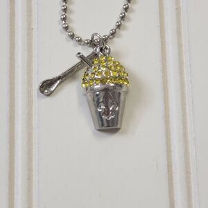 New Orleans snowball necklace 💥